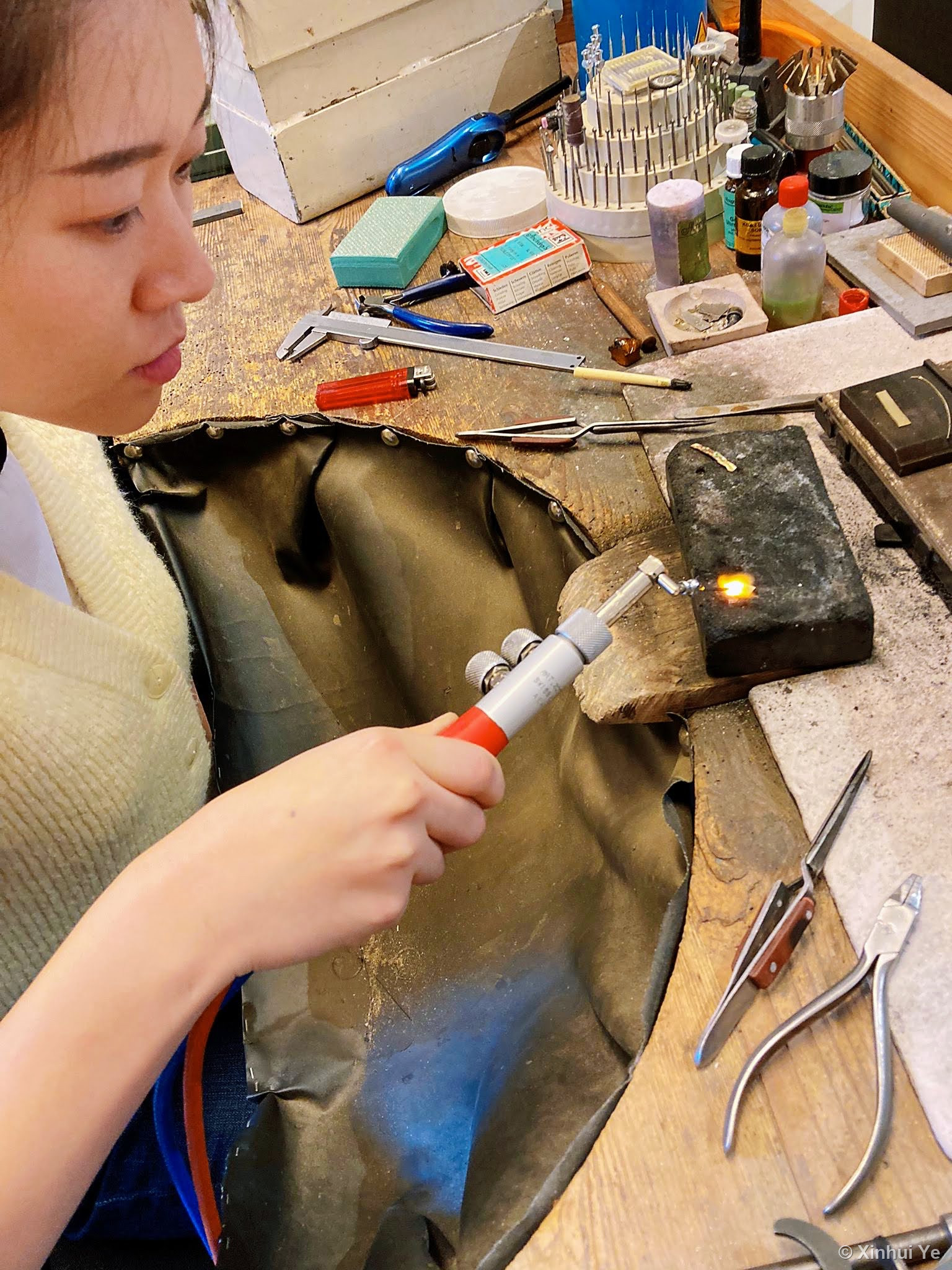 Gold-leaf craft