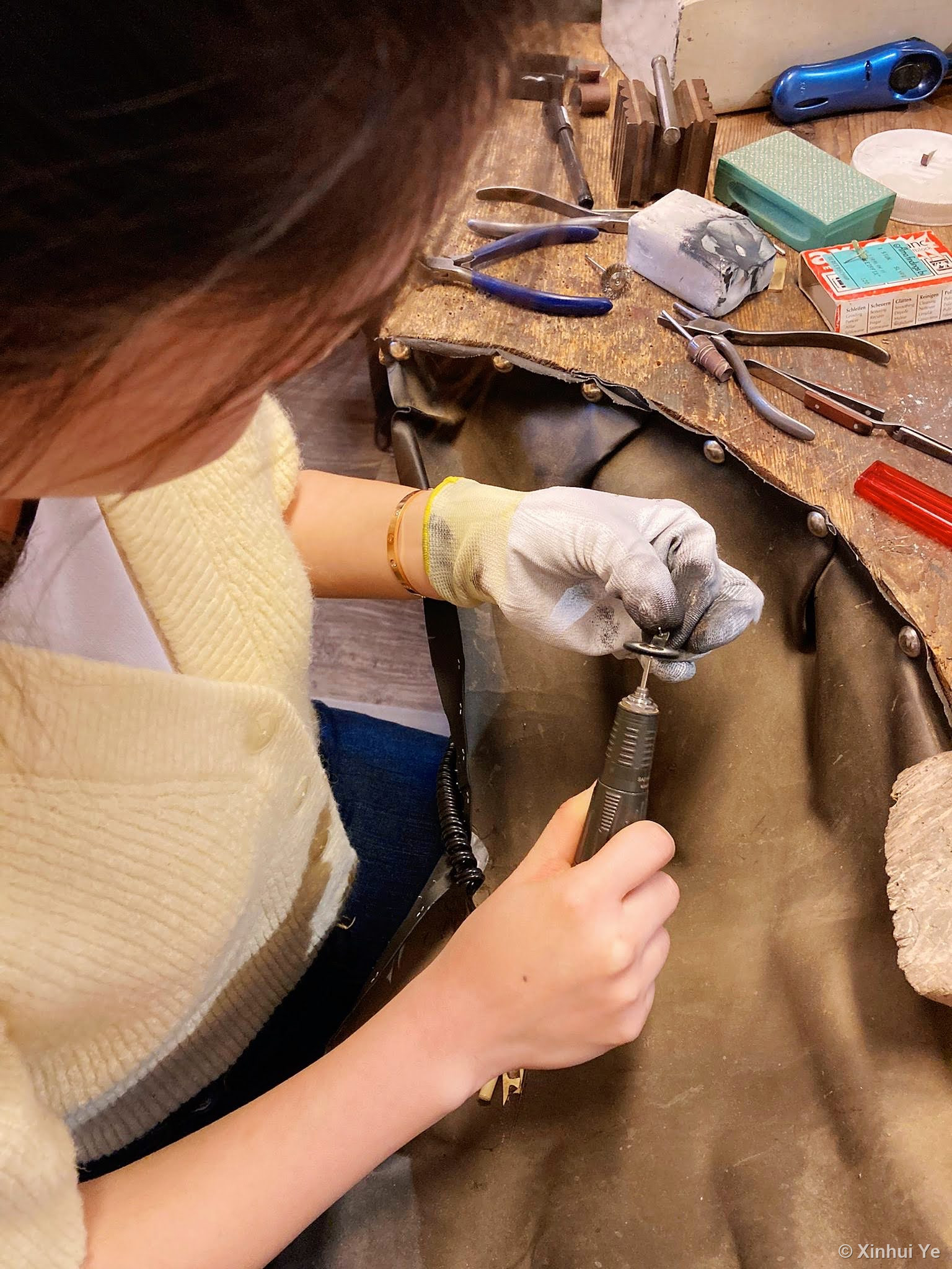 Gold-leaf craft